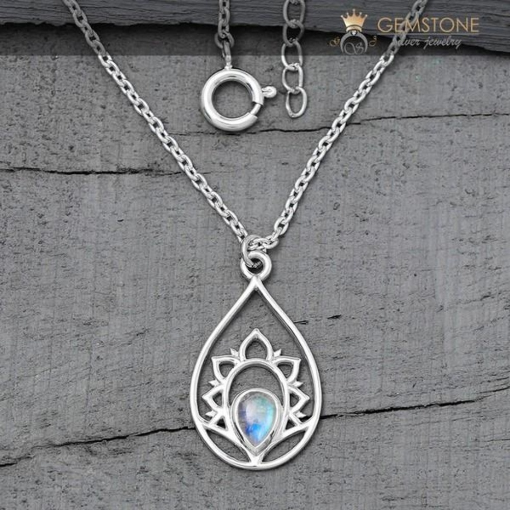 Moonstone Necklace - Splendid Cassiopeia - GSJ